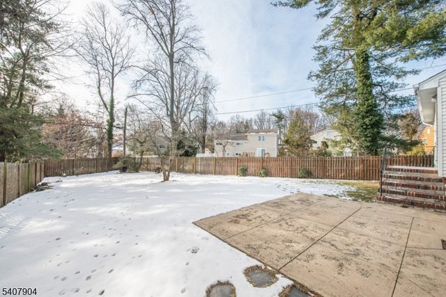 33 Tuers Pl, Montclair Twp., NJ 07043