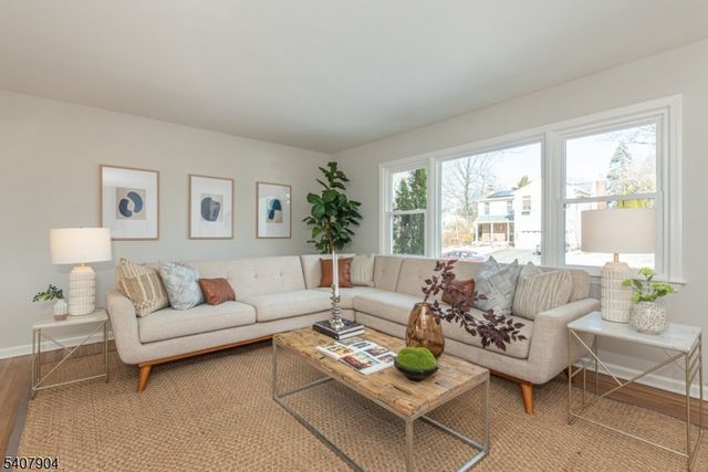 33 Tuers Pl, Montclair Twp., NJ 07043