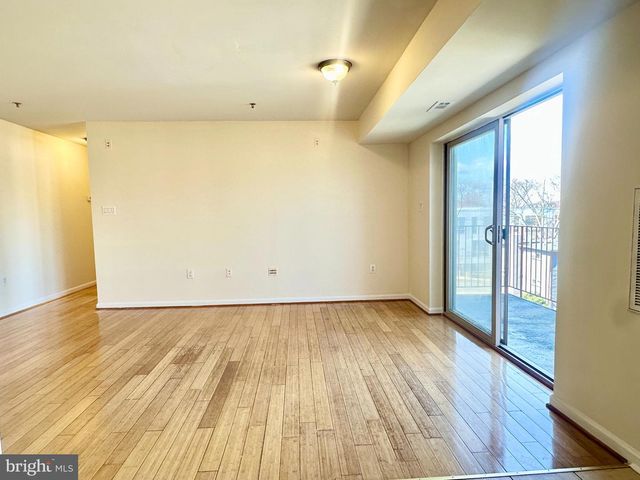 4110 Ames St NE Apt 303, Washington, DC 20019