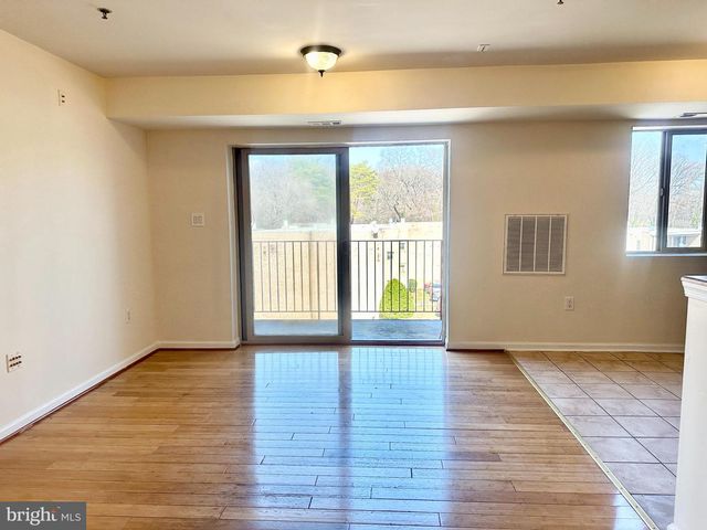 4110 Ames St NE Apt 303, Washington, DC 20019