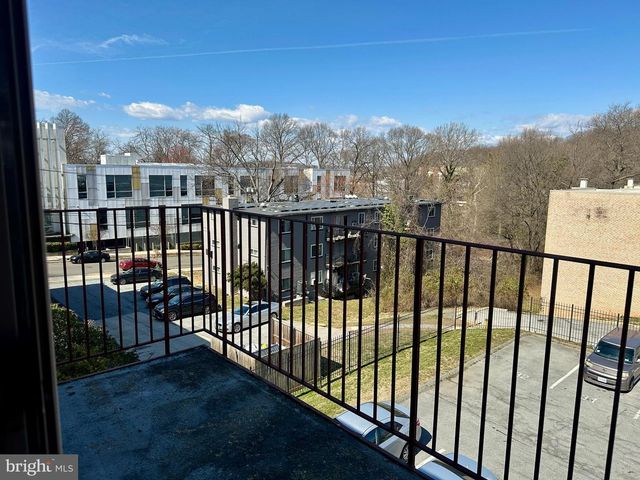 4110 Ames St NE Apt 303, Washington, DC 20019
