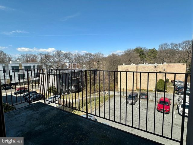 4110 Ames St NE Apt 303, Washington, DC 20019