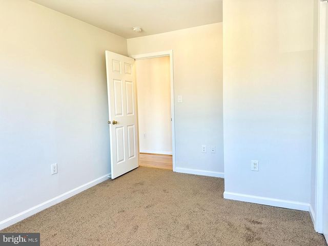 4110 Ames St NE Apt 303, Washington, DC 20019