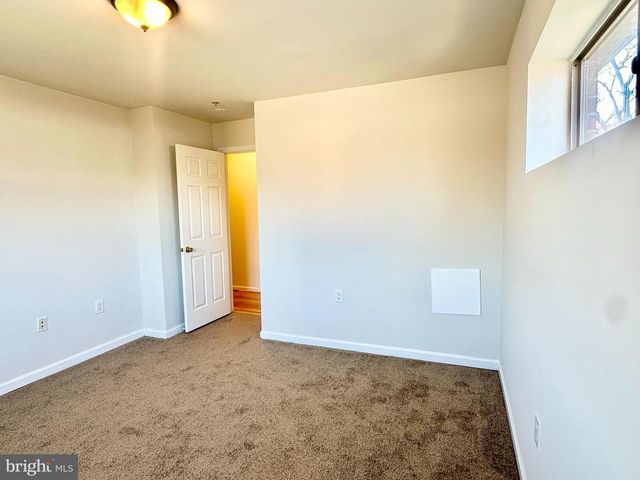 4110 Ames St NE Apt 303, Washington, DC 20019