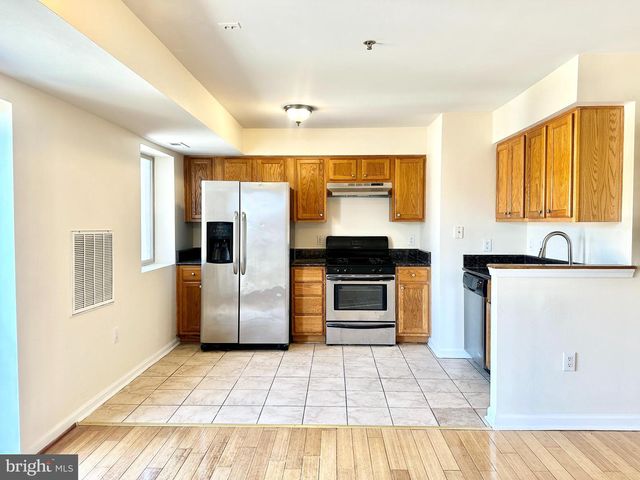 4110 Ames St NE Apt 303, Washington, DC 20019