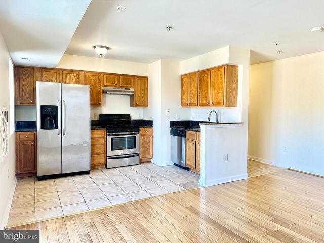 4110 Ames St NE Apt 303, Washington, DC 20019