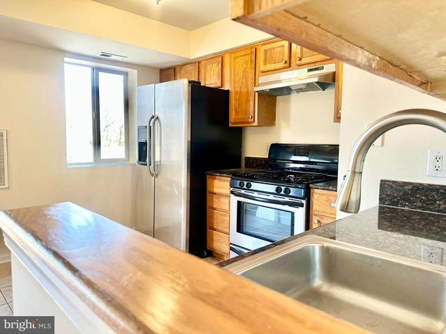 4110 Ames St NE Apt 303, Washington, DC 20019