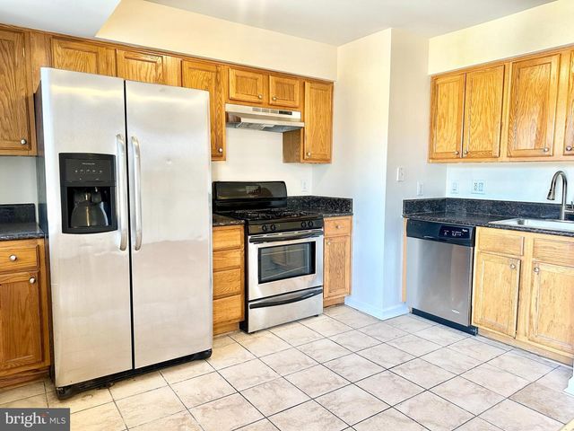 4110 Ames St NE Apt 303, Washington, DC 20019