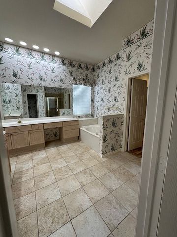 6060 Thursby Avenue, Dallas, TX 75252