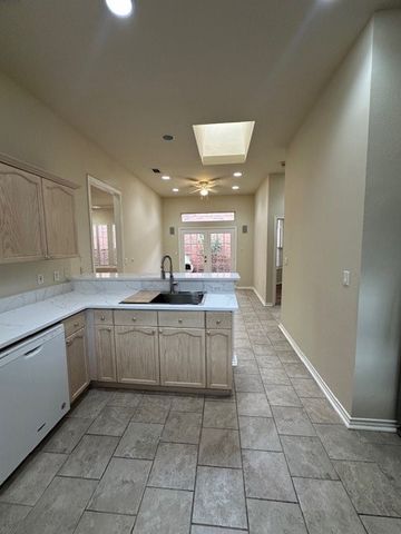 6060 Thursby Avenue, Dallas, TX 75252