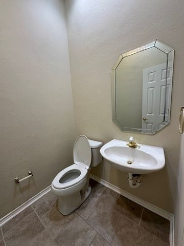 6060 Thursby Avenue, Dallas, TX 75252