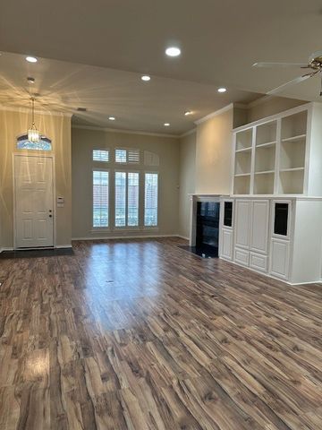 6060 Thursby Avenue, Dallas, TX 75252