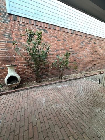 6060 Thursby Avenue, Dallas, TX 75252