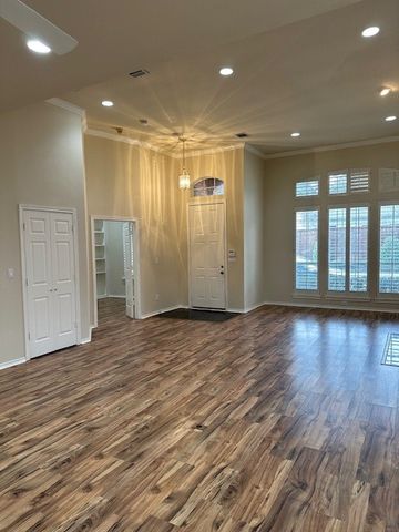 6060 Thursby Avenue, Dallas, TX 75252