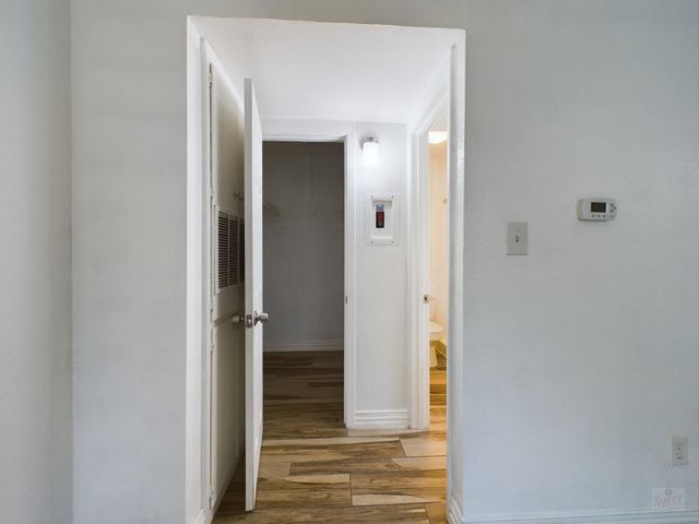 2124 Burton DR 150, Austin, TX 78741