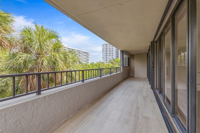 251 Crandon Blvd 210, Key Biscayne, FL 33149