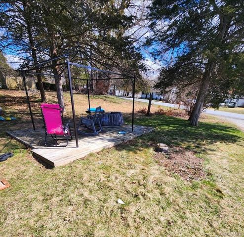 32 Cedar Lane, Wingdale, NY 12594