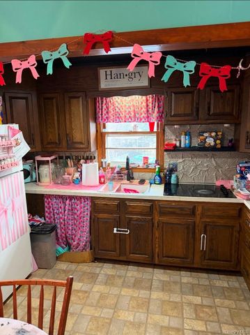 32 Cedar Lane, Wingdale, NY 12594