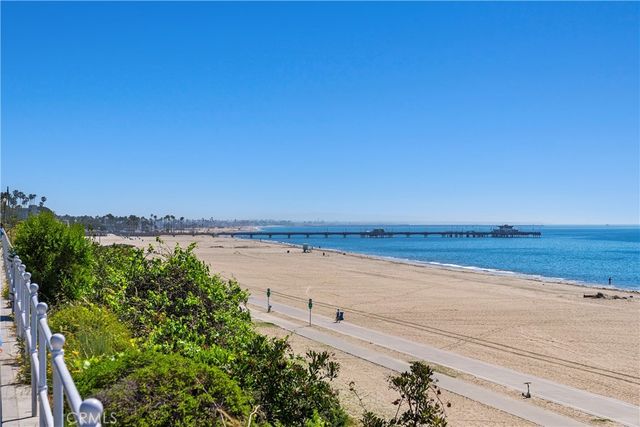 2820 E Colorado Street, Long Beach, CA 90814