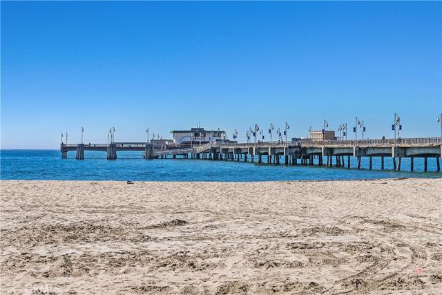 2820 E Colorado Street, Long Beach, CA 90814