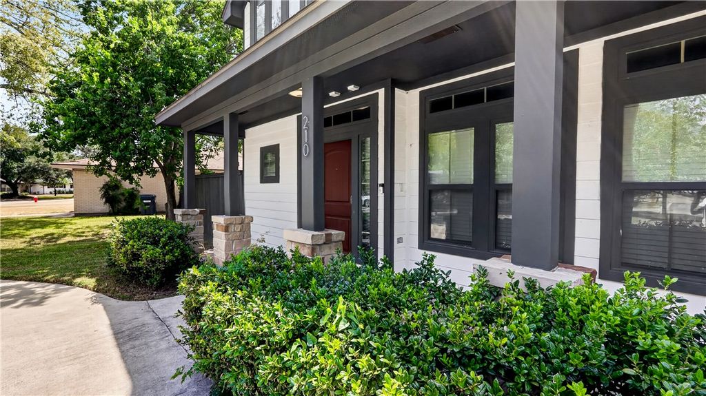 210 Rosemary Lane, College Station, TX 77840 — photo 3