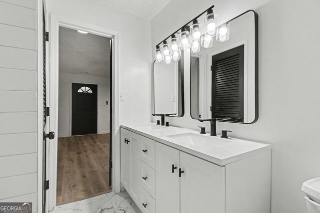 2160 Dowdell Drive, Atlanta, GA 30341