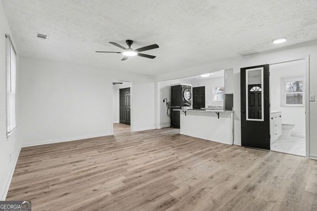 2160 Dowdell Drive, Atlanta, GA 30341