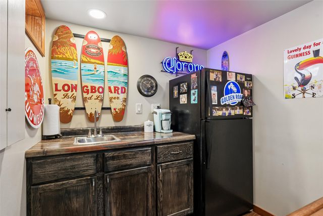 805 N J Street, Indianola, IA 50125