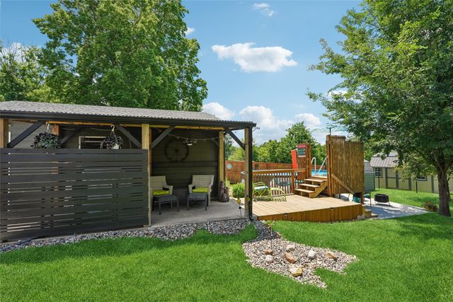 805 N J Street, Indianola, IA 50125