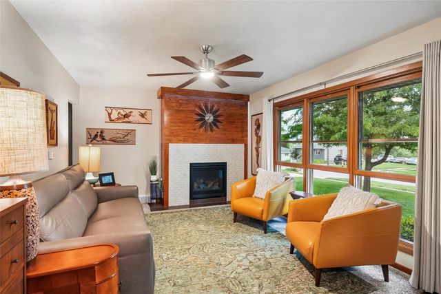 805 N J Street, Indianola, IA 50125