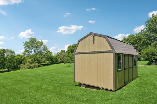 805 N J Street, Indianola, IA 50125