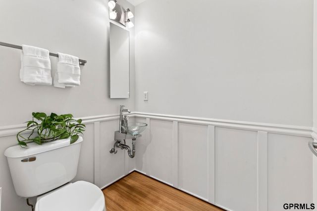 13484 Ogden Plaza Circle, Omaha, NE 68164