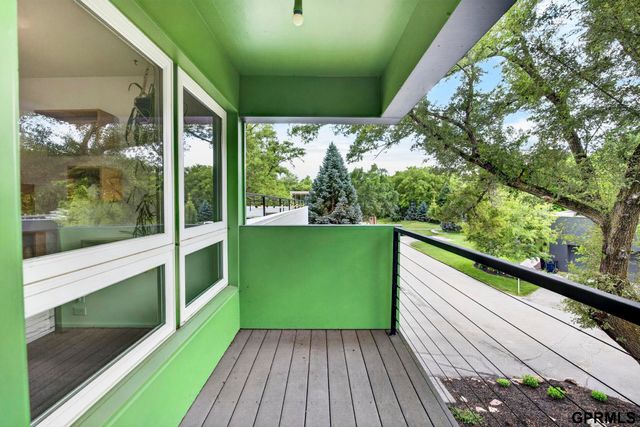 13484 Ogden Plaza Circle, Omaha, NE 68164