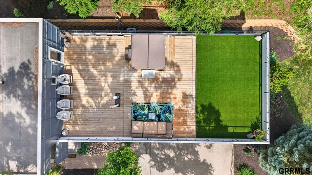 13484 Ogden Plaza Circle, Omaha, NE 68164