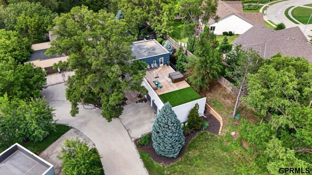 13484 Ogden Plaza Circle, Omaha, NE 68164
