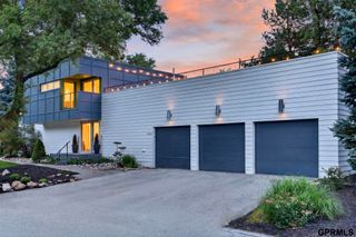 13484 Ogden Plaza Circle, Omaha, NE 68164