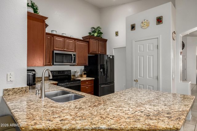 891 W TREMAINE Avenue, Gilbert, AZ 85233