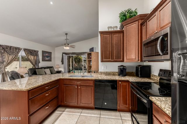 891 W TREMAINE Avenue, Gilbert, AZ 85233