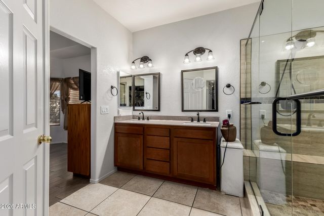 891 W TREMAINE Avenue, Gilbert, AZ 85233