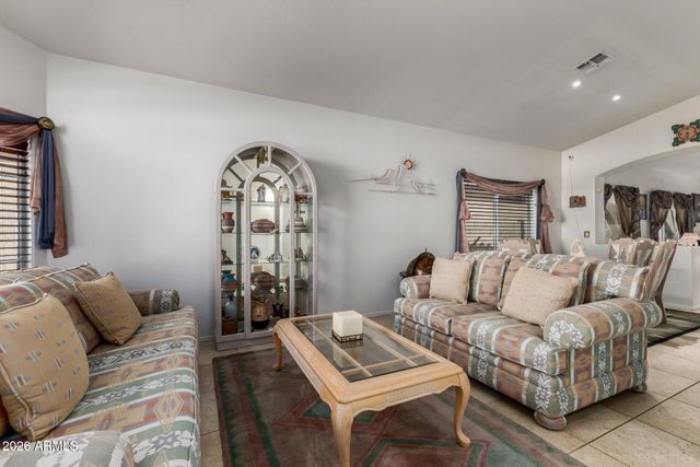 891 W TREMAINE Avenue, Gilbert, AZ 85233