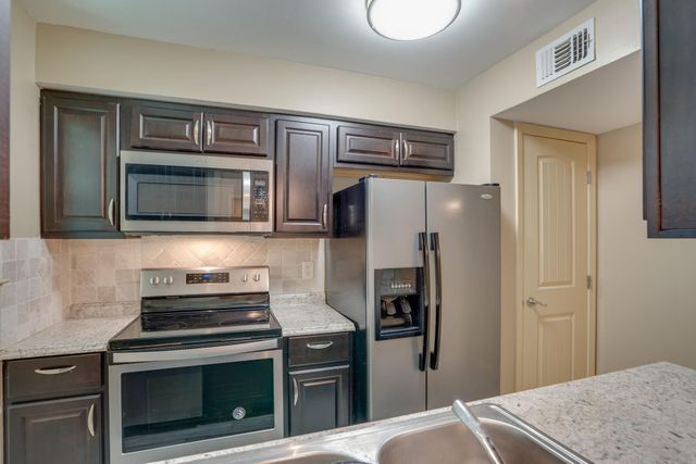 2809 Lineville Drive 105, Farmers Branch, TX 75234