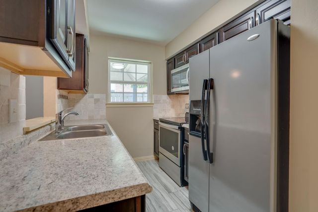 2809 Lineville Drive 105, Farmers Branch, TX 75234