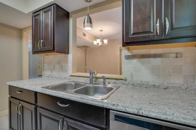 2809 Lineville Drive 105, Farmers Branch, TX 75234