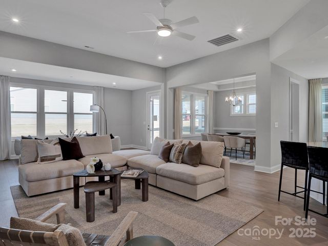 4225 Honey Locust Drive, Charlotte, NC 28215