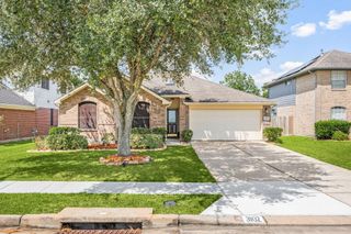 3102 Glenwood Drive, Pearland, TX 77584