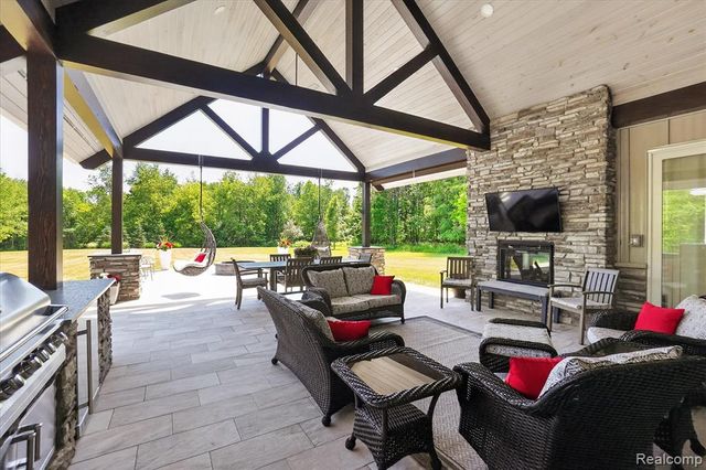 10500 W Grand River Road, Fowlerville, MI 48836