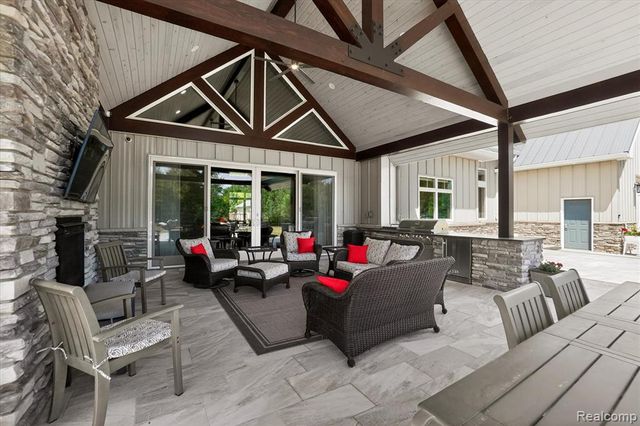 10500 W Grand River Road, Fowlerville, MI 48836