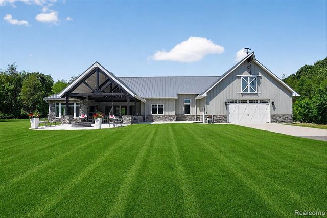 10500 W Grand River Road, Fowlerville, MI 48836