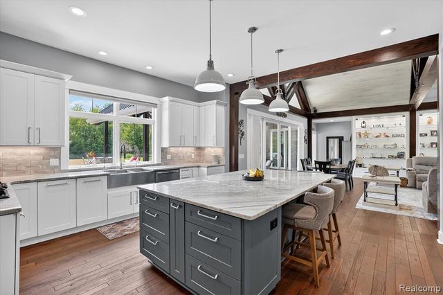 10500 W Grand River Road, Fowlerville, MI 48836