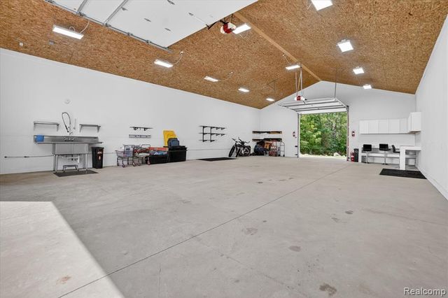 10500 W Grand River Road, Fowlerville, MI 48836